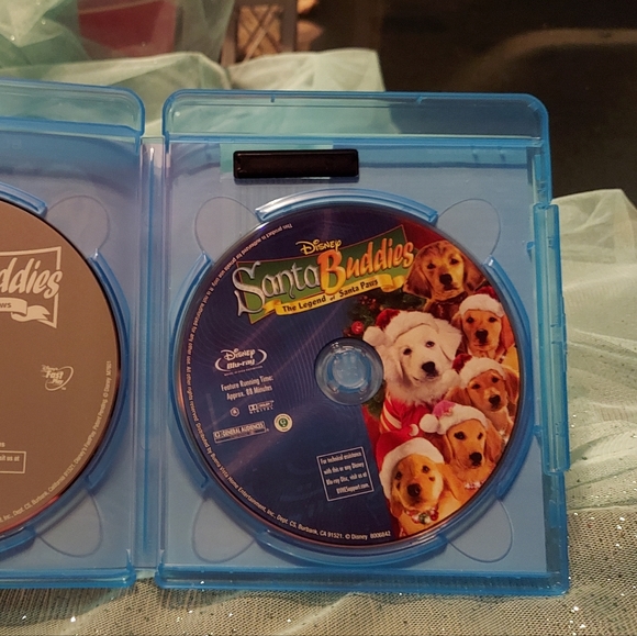 Disney Santa Buddies The Legend of Santa Paws Blue Ray & DVD - Picture 10 of 10